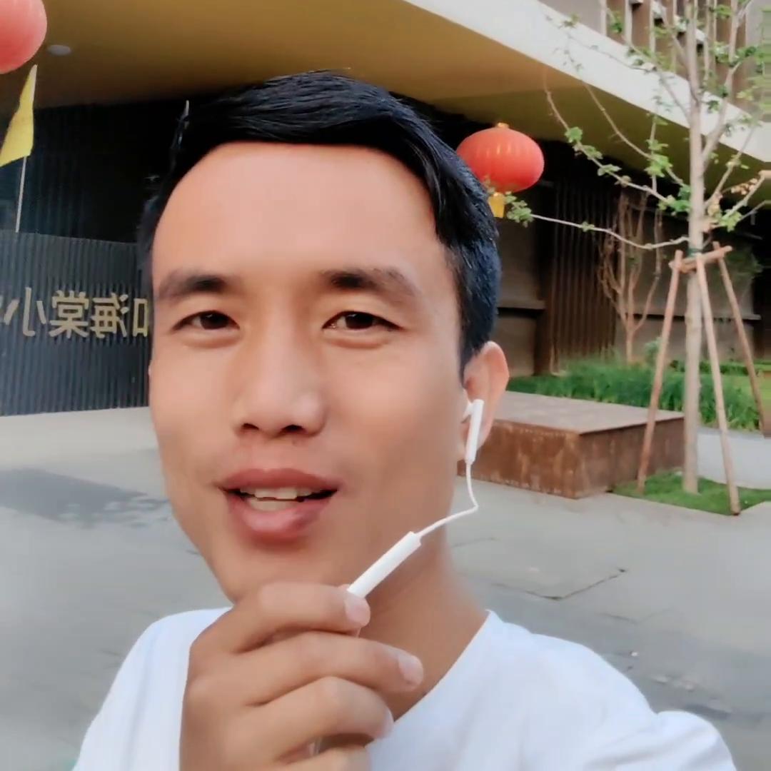 学校是最浮躁的地方,学校现在的环境