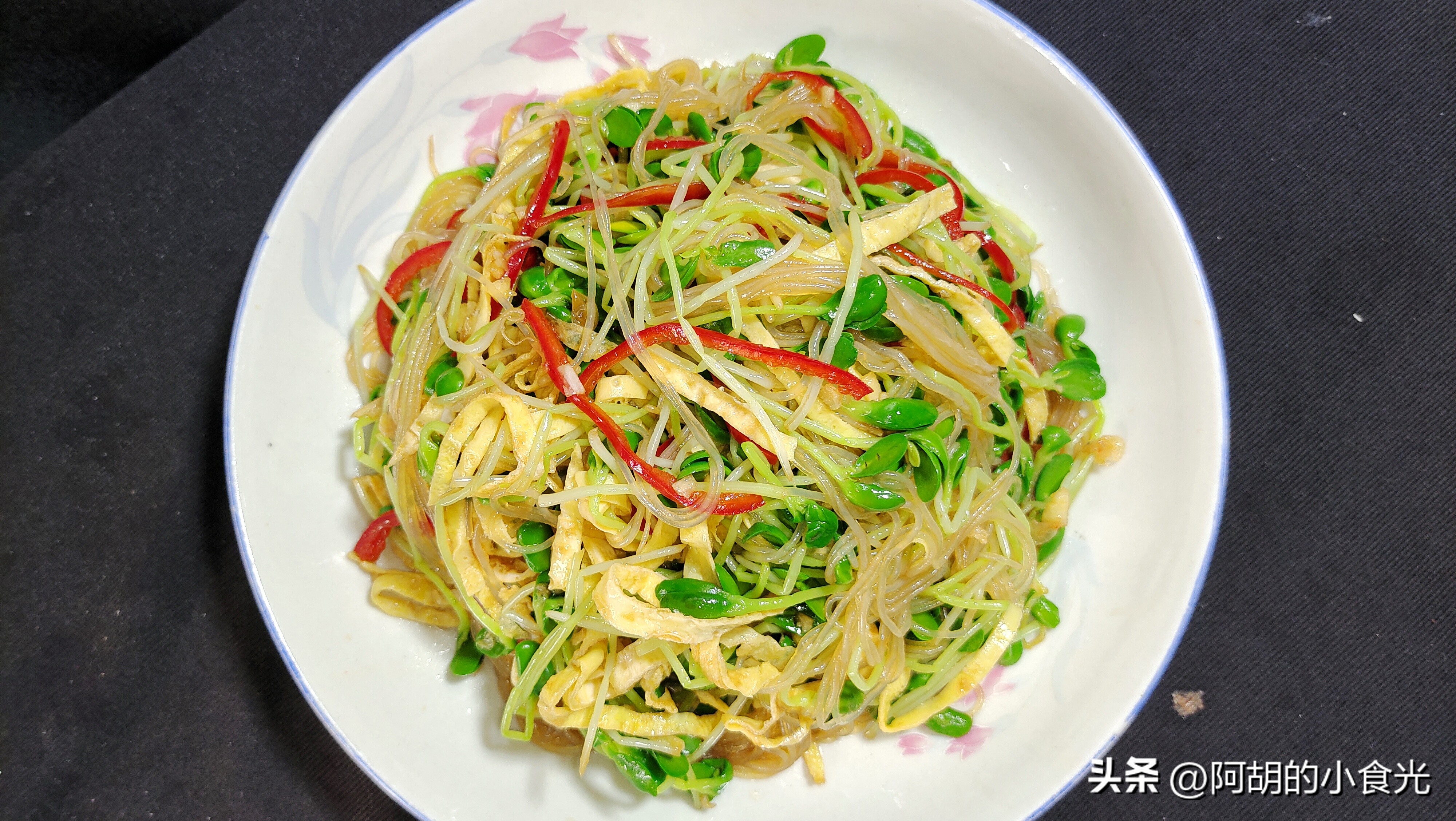 豆苗凉拌酸甜口,凉拌豆苗菜最好吃的做法湖南