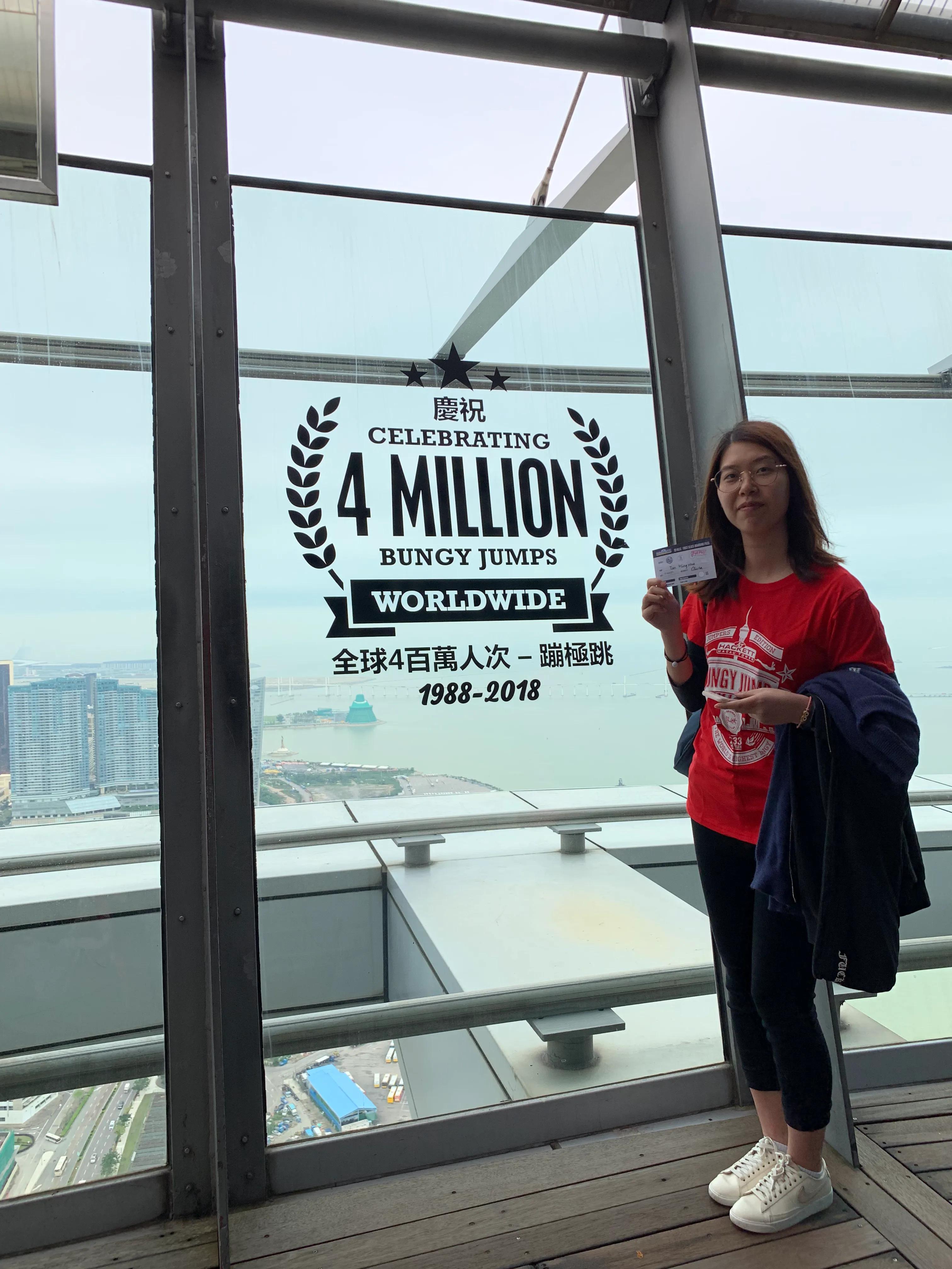 在澳门塔里面看蹦极,在澳门蹦极