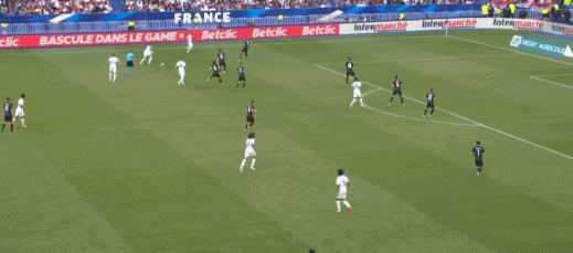 法国队0-1突尼斯队爆冷,世界杯0-2被翻盘