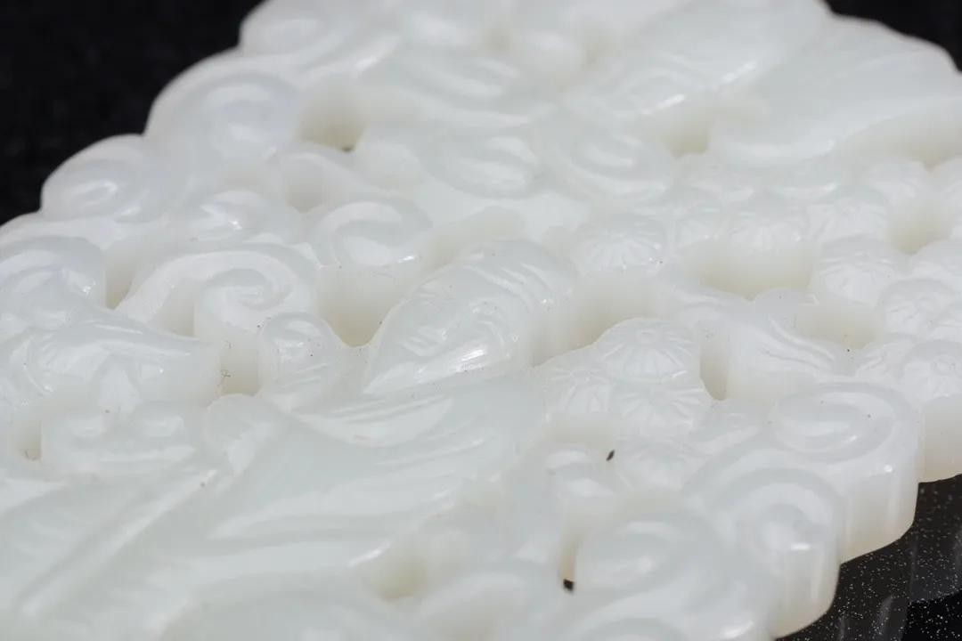 老玉镂空寿字玉佩值钱吗,和田玉青玉福禄寿牌