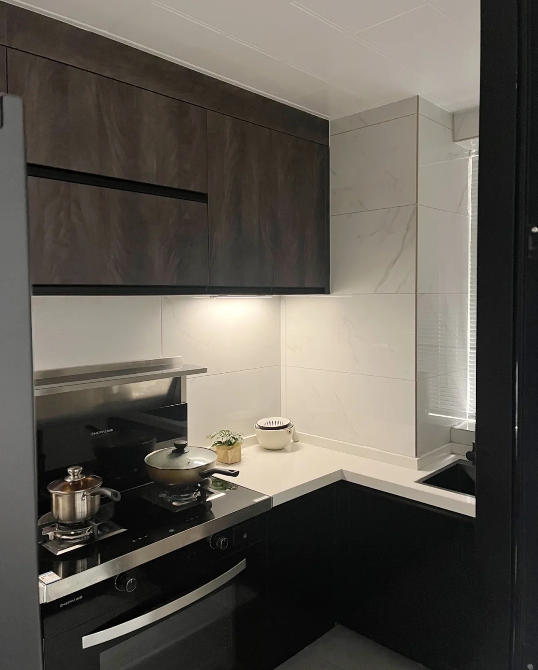 一对夫妻拒绝过度装修而走红,上海夫妻拒绝过度装修90平方米