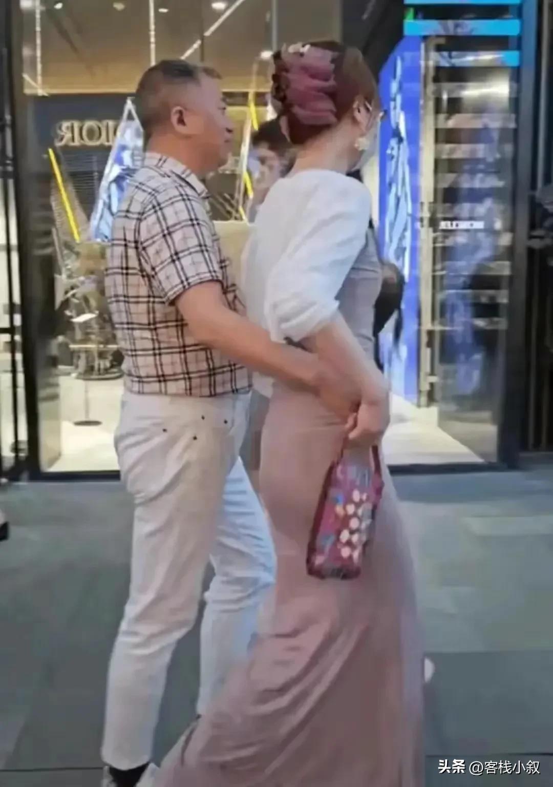 网上传中铁三局董事长和美女逛街，地点还是太古里，谣传请勿相信