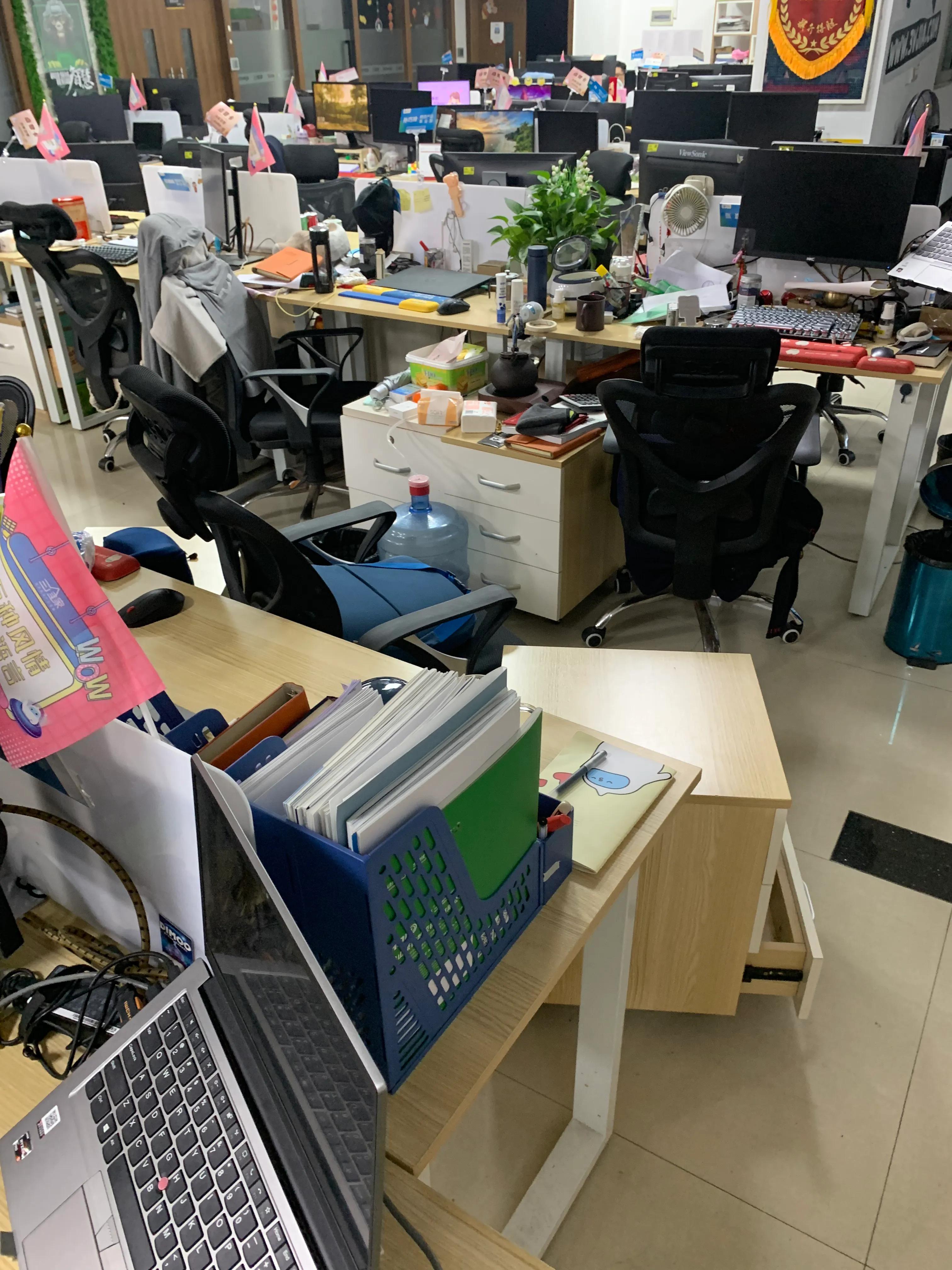 软件公司是做定制好还是做平台好,软件公司的销售怎么做