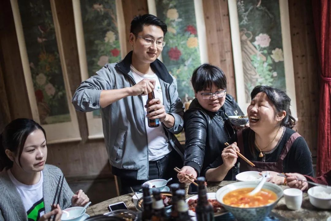 讨好3亿年轻人,精酿啤酒千亿级“忽悠”