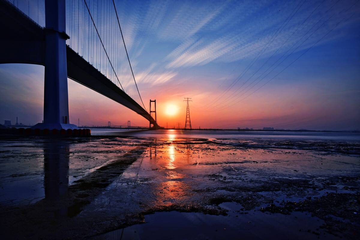 中国最挣钱的大桥，每天收入上千万，也是世界上最繁忙的大桥