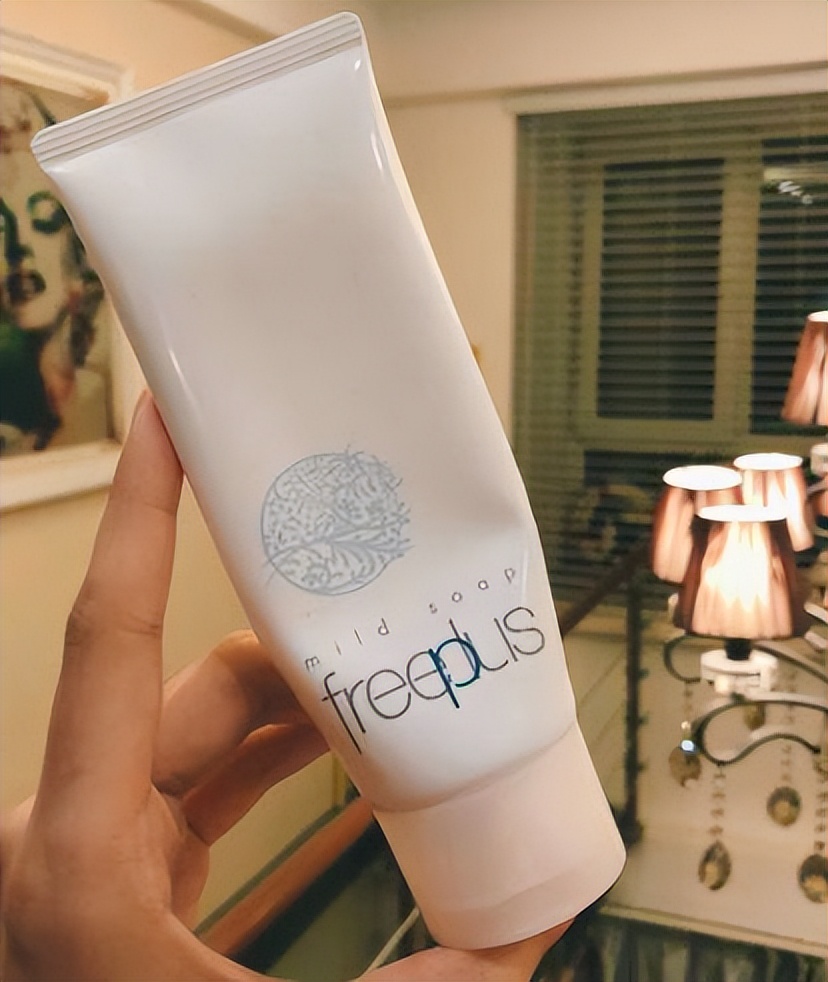 夏天洗面奶清爽不油腻,夏天洗面奶用什么洗好