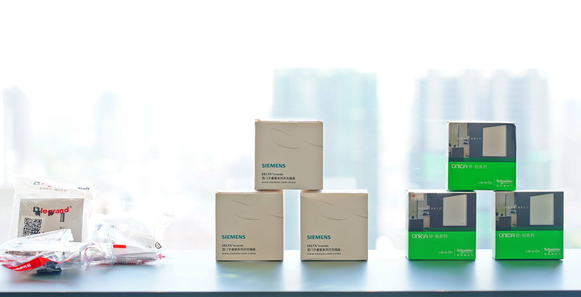 罗格朗和西门子的插座开关哪个好,开关插座面板罗格朗和施耐德对比