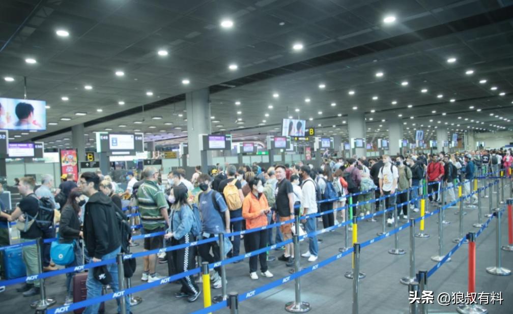 泰国五一,中国游客没来,机场一片冷清,网友:中国赚钱中国花