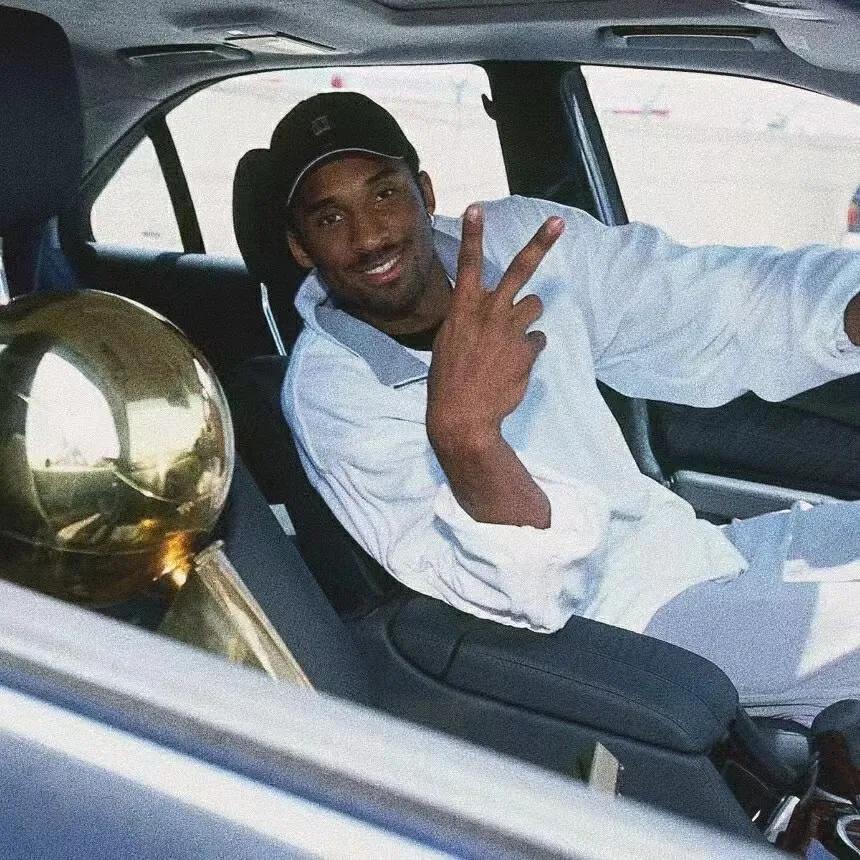 篮球壁纸头像,美式篮球球员照片图集