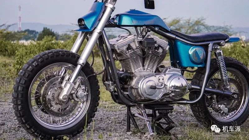 定制|来自望加锡的小怪兽哈雷XL1200Tracker欣赏