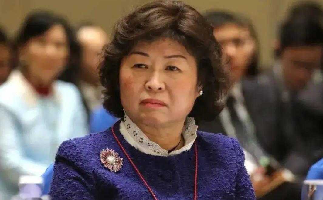 我国第一女首富,靠着不起眼的小生意发家致富,如今世界闻名