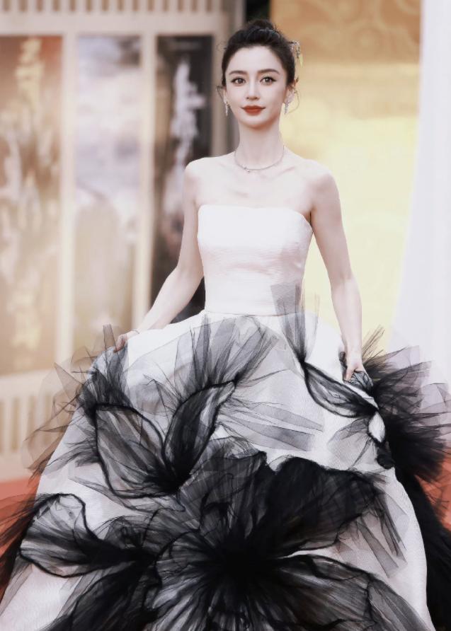 关晓彤于文文同框,于文文和关晓彤同框