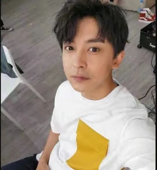 李佳航发文否认,李佳航足球言论