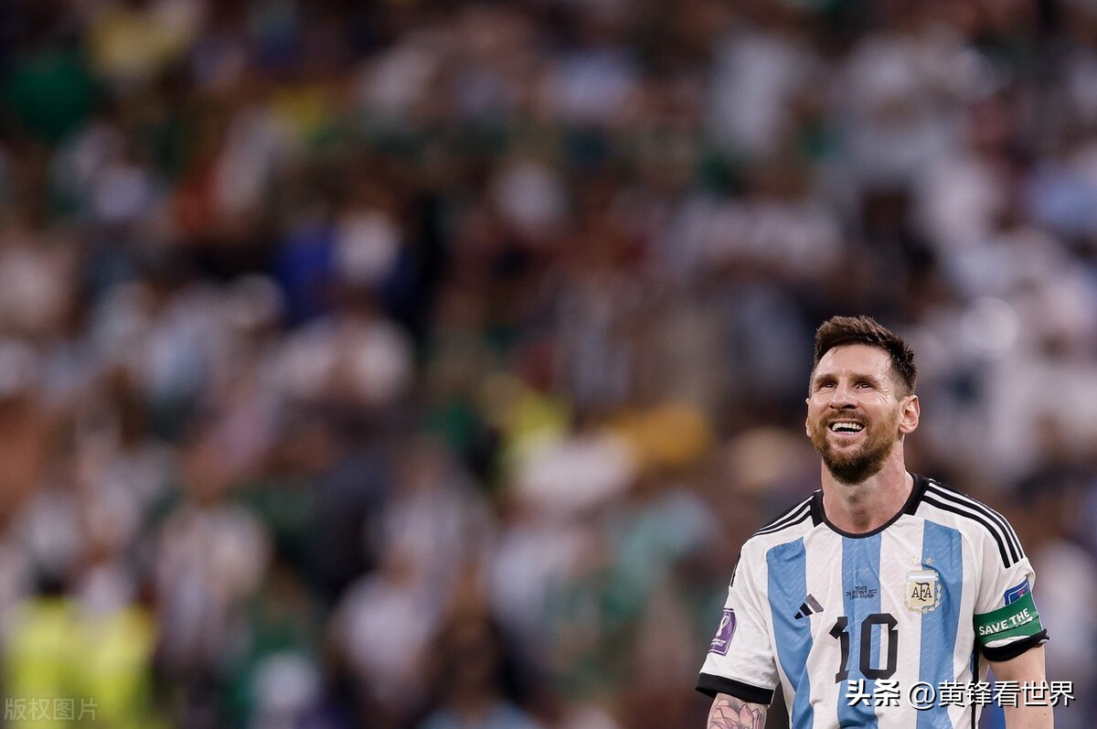 世界足球收入最多的球员排名2015,世界十大足球运动员收入