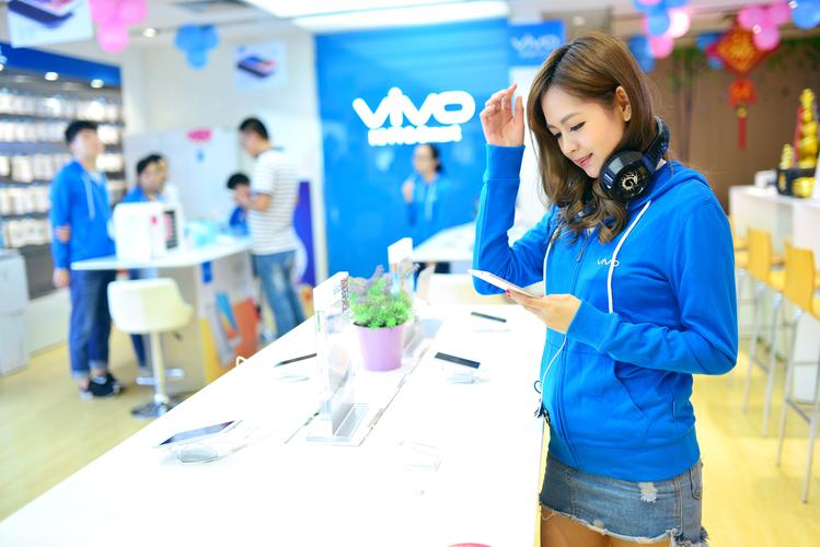 怎么去实体店买手机不被坑,到实体店买手机到底靠不靠谱