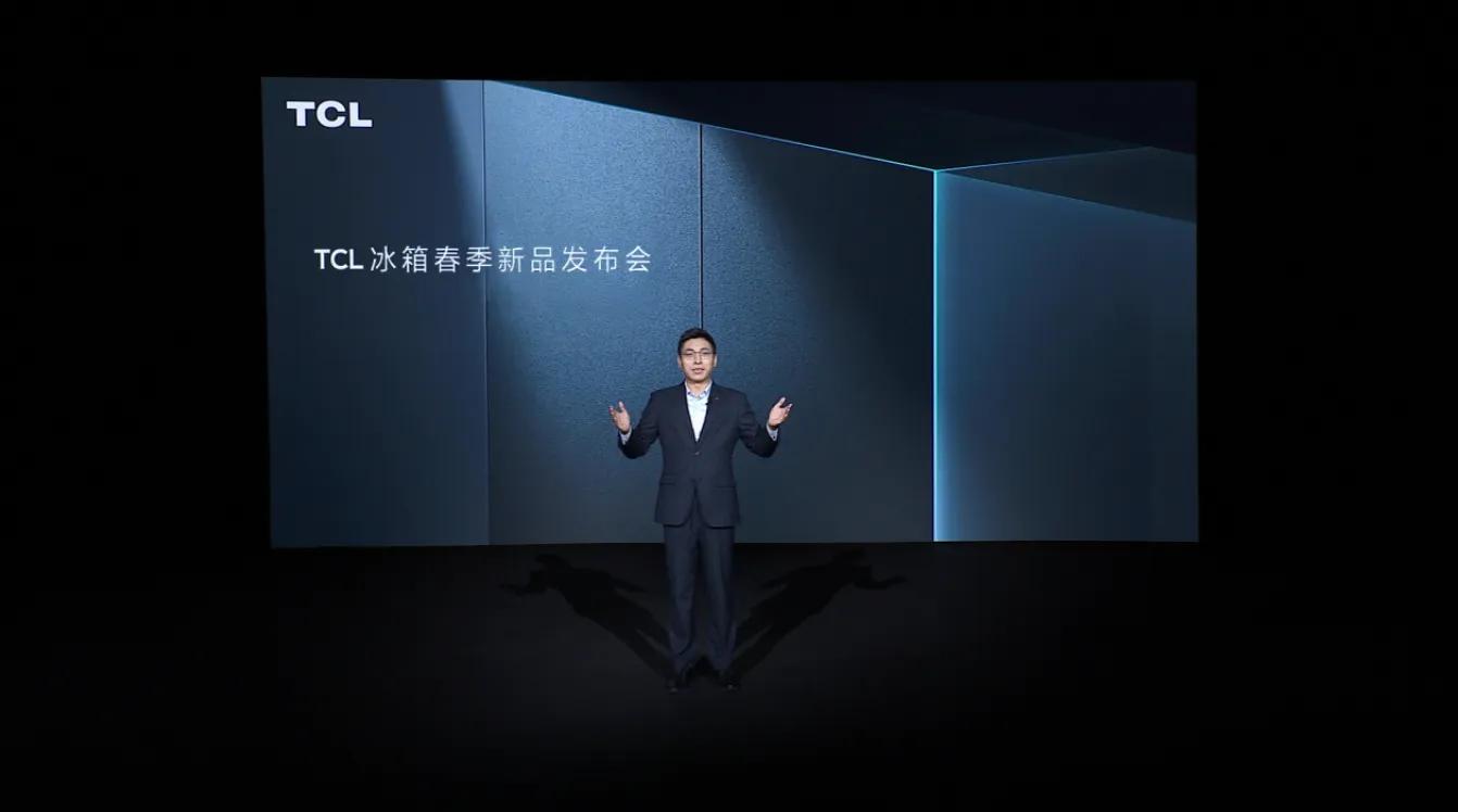 家装冰箱嵌入式,客厅冰箱有没有必要做嵌入式