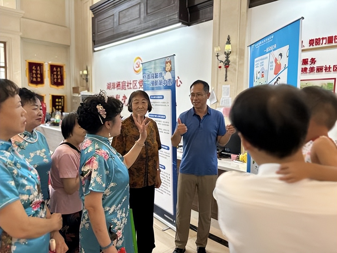 居住区创卫工作,街道挑灯夜战持续创卫整治