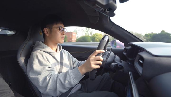 mc20超跑推荐,mc20驾驶感受