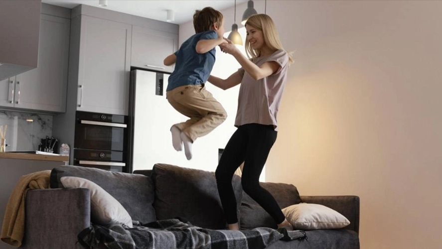 娃睡不安稳怎么办,如何高效哄娃睡觉