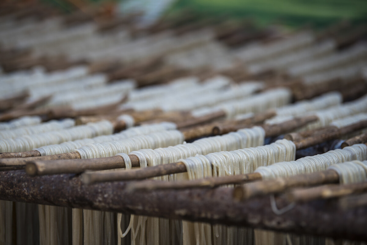 怎么辨别纯红薯粉条的真假,粉条怎样买才能买到真的红薯粉条