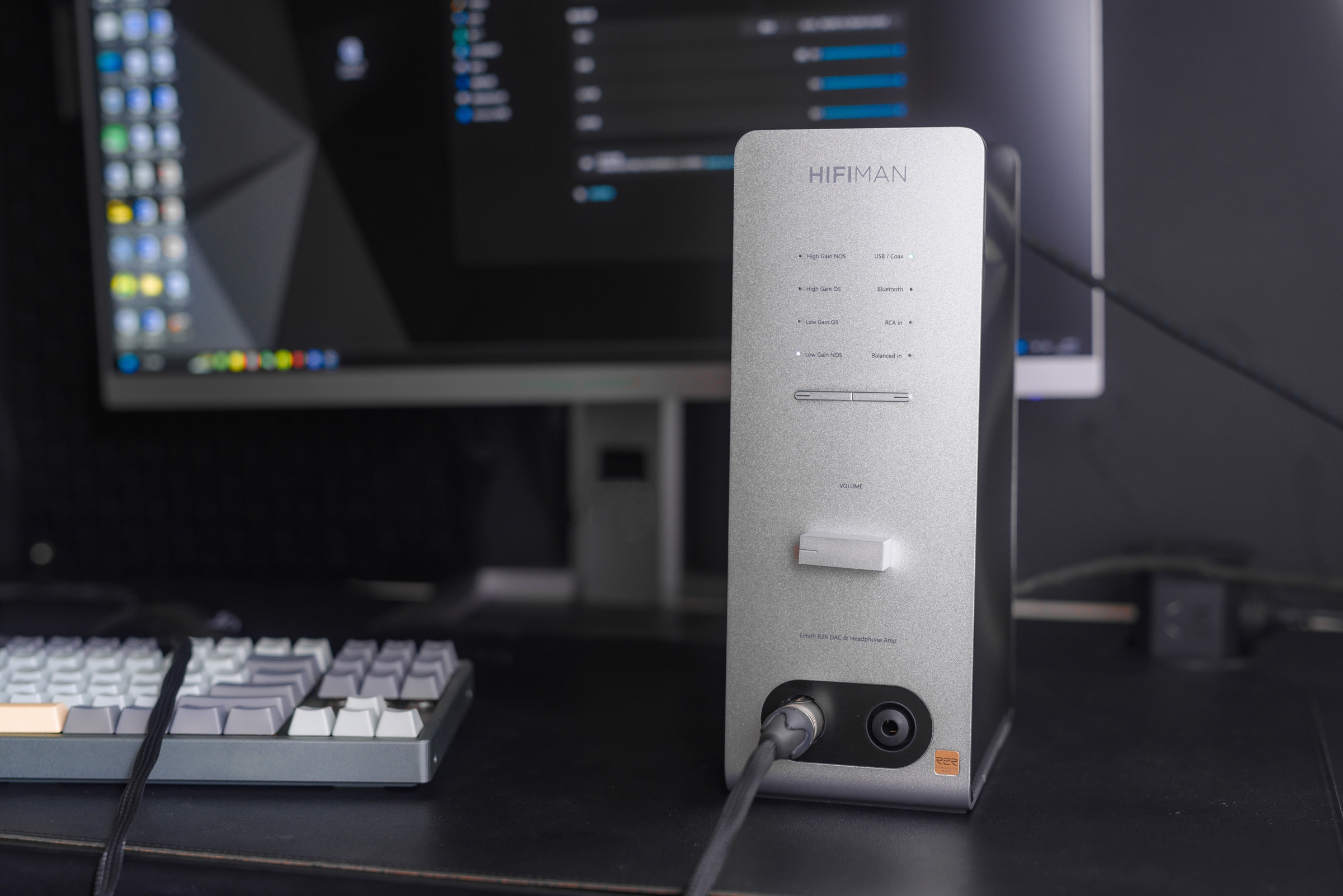 精悍如流星纯粹如清泉——简评HIFIMAN立式解码耳放一体机EF600