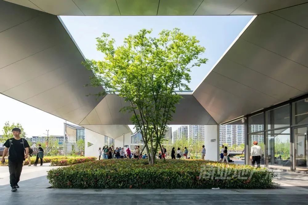 CRR百图斩|公园里的新天地:上海蟠龙天地