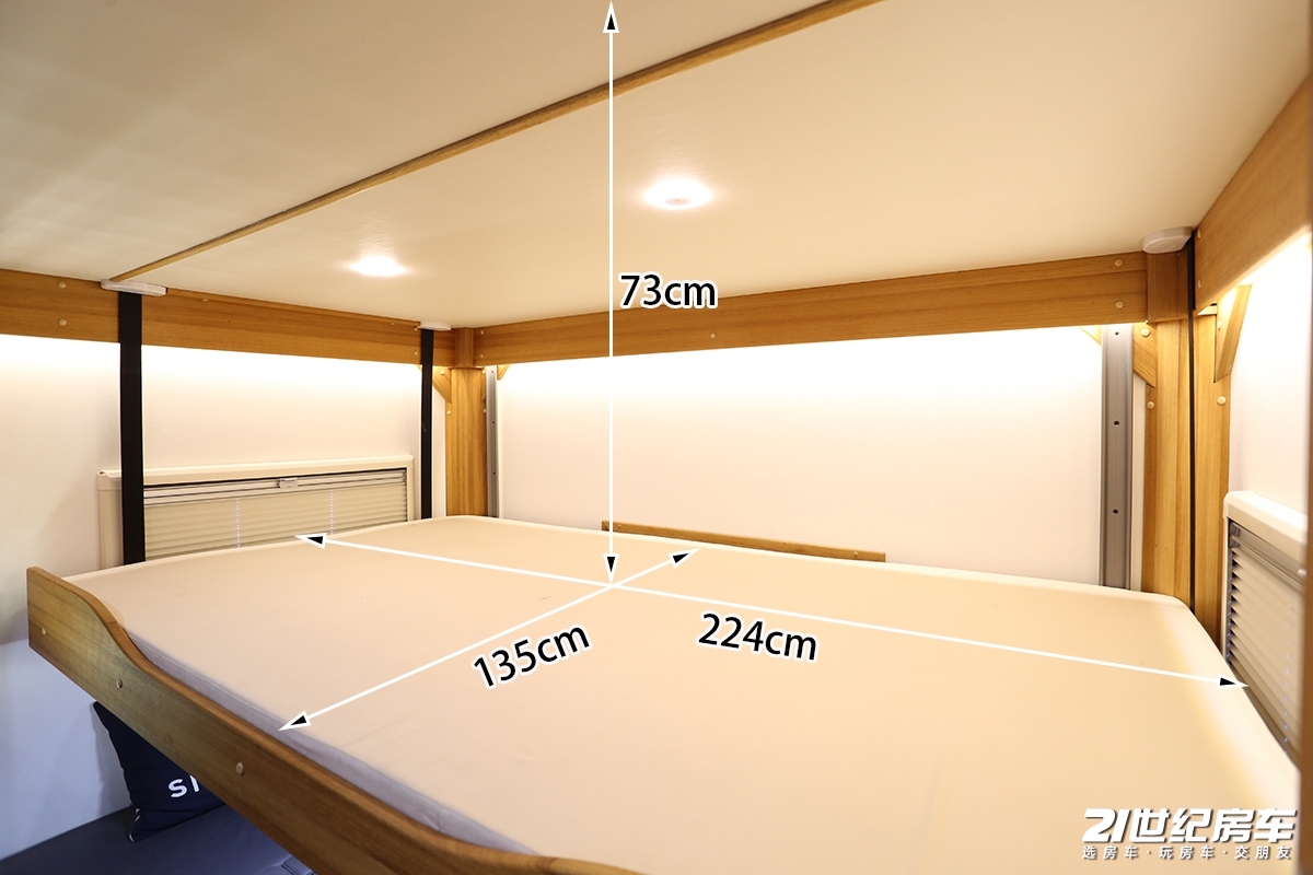 重卡房车和轻卡房车对比,大型皮卡房车对比重卡房车
