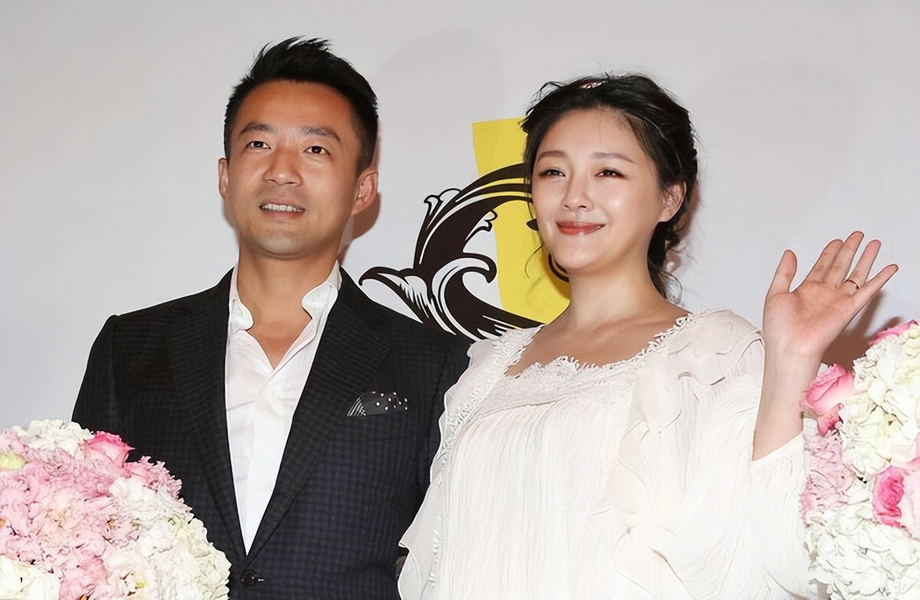 网友曝大s具俊晔多次出游,具俊晔大s韩国被偶遇