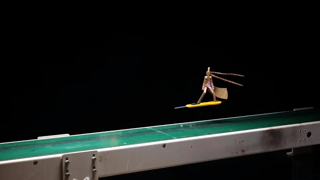 “变形快递”的跑酷之旅，遇见爱情一路逆行而上