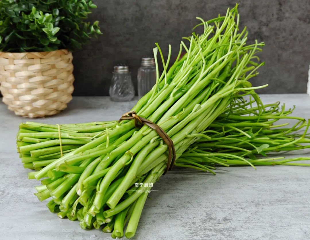 现摘现卖6元一斤,3元一斤大量上市菜