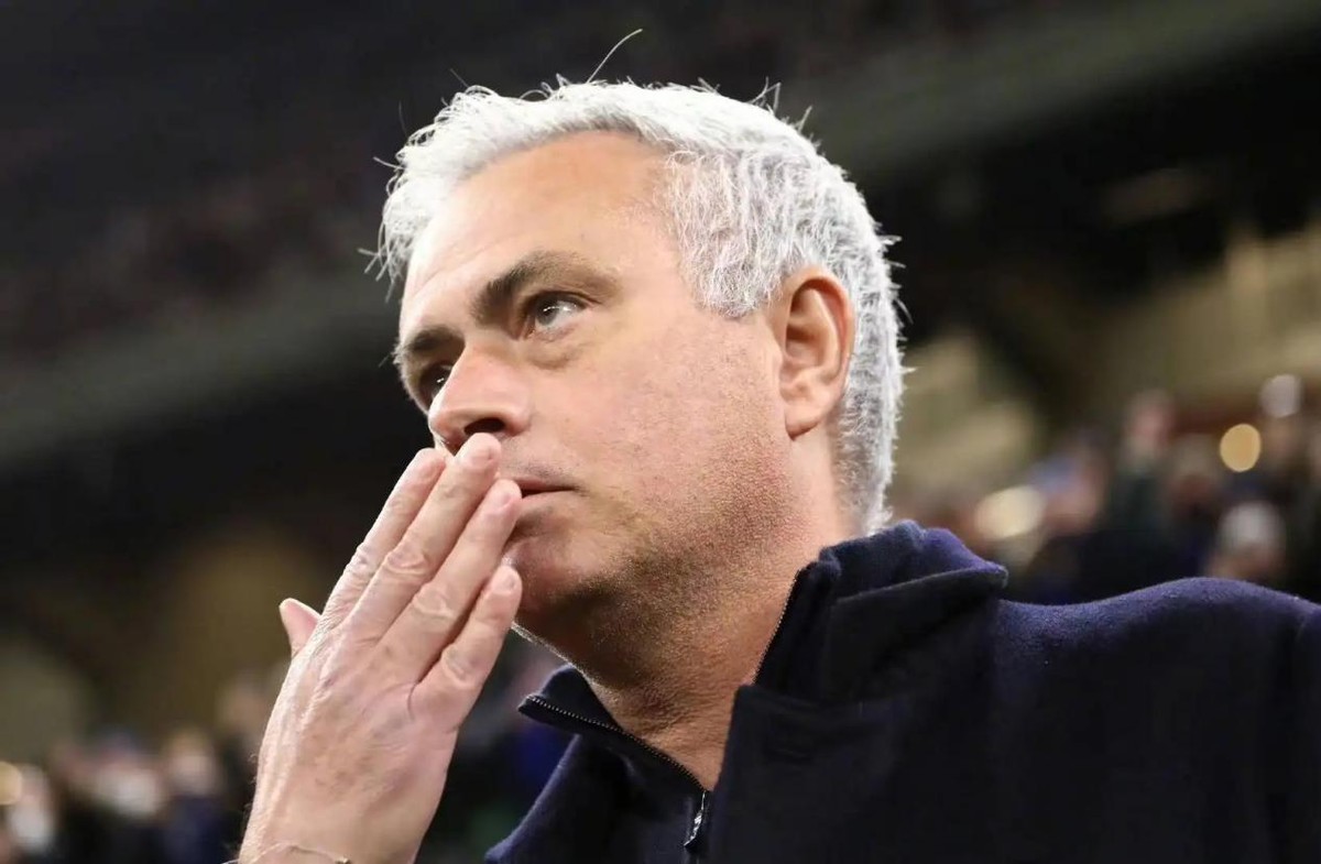 穆里尼奥背部纹身,穆里尼奥新纹身