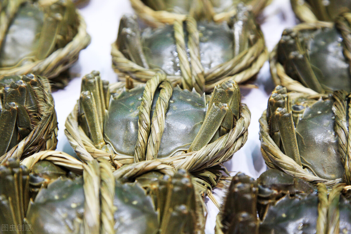 螃蟹死了不能吃，为何超市和海鲜市场还卖？内行：秋天吃蟹要注意