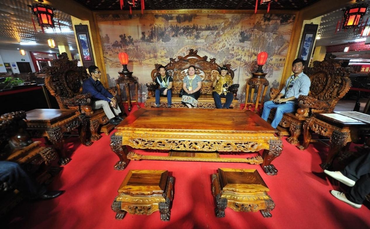 估价6个亿的黄花梨木,黄花梨家具拍卖价格全记录