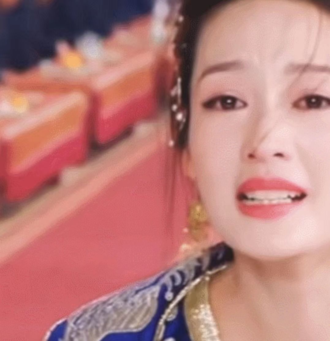 脸部造假，发量造假，牙齿造假，女明星除了性别，还有什么是真的