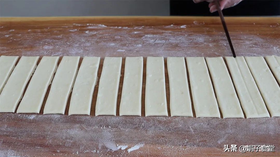 懒人油条制作方法与配方,自制好吃的油条教学视频