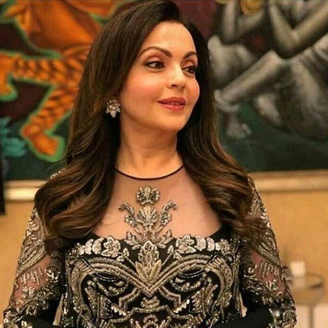 印度首富嫁女斥资数亿,印度首富花一个亿娶了个老婆