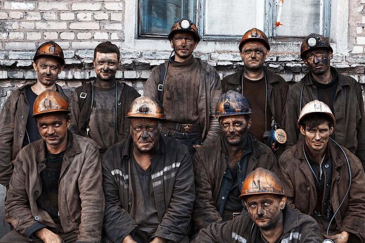 “我可以轰炸别人，但你不行”乌克兰冲突折射出西方的双标和无耻