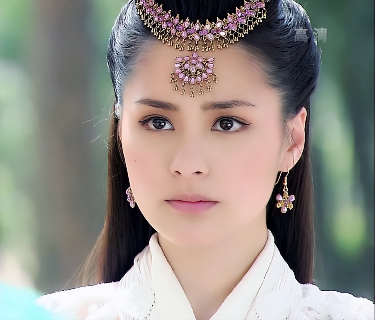 隐形富婆的房产,twins阿娇阿sa身价