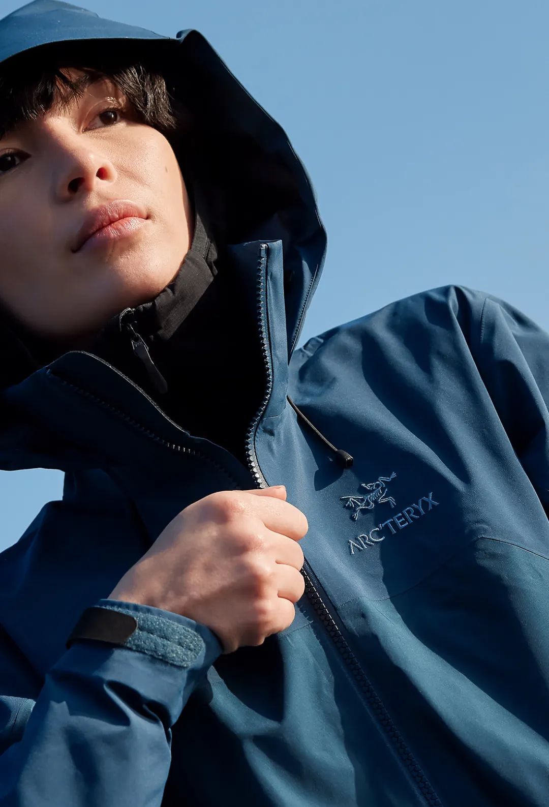 安踏收购了始祖鸟为什么还那么贵,安踏高管始祖鸟配货