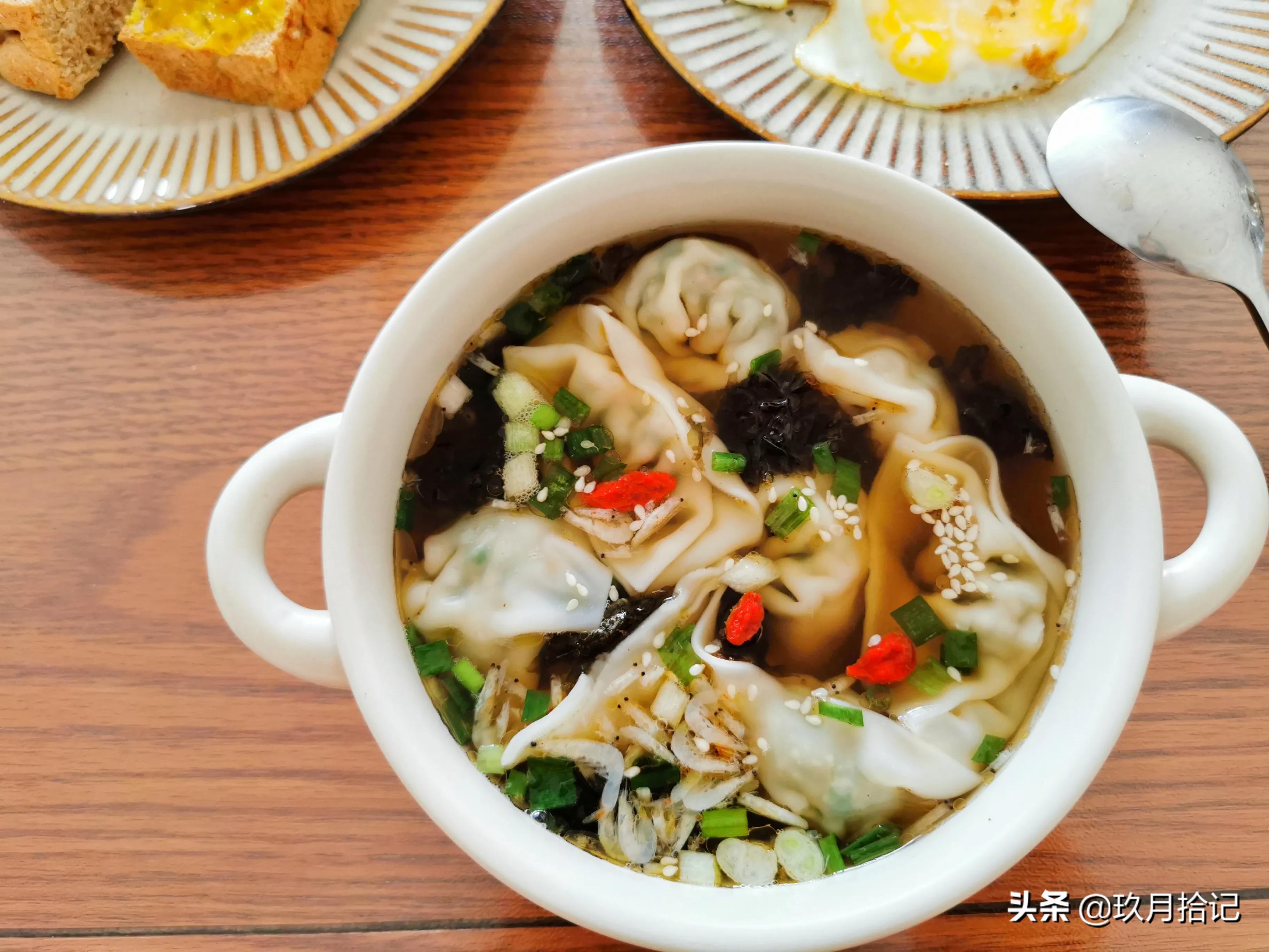 高中生学习紧张早餐别总牛奶面包，每天营养丰富换样吃用陪伴减压