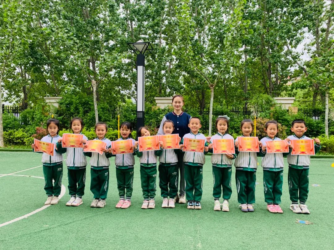 “足够精彩，球趣童年”——开发区实验幼儿园首届足球文化节