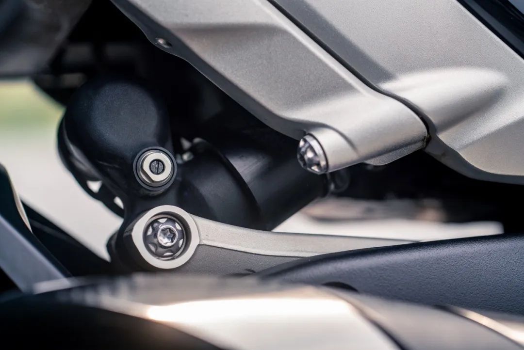 凯旋火箭3优缺点,火箭凯旋3新款试驾