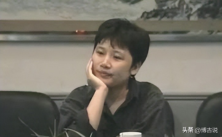 歌手李娜出家真实原因,李娜看破红尘出家唱的一首佛歌