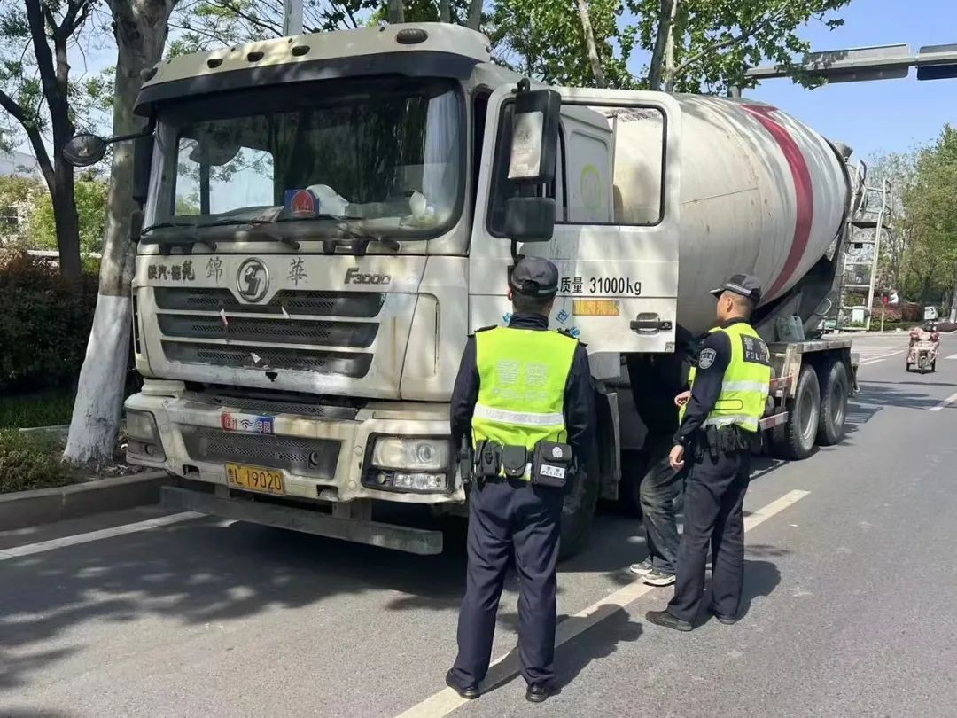 山东交警全方位保障出行安全畅通,暖心2019山东交警温暖守护回家路