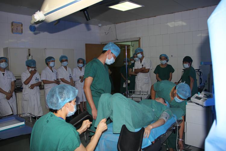 女性下腹部隐痛警惕四种病征兆,女性下腹部两边隐痛警惕四种病