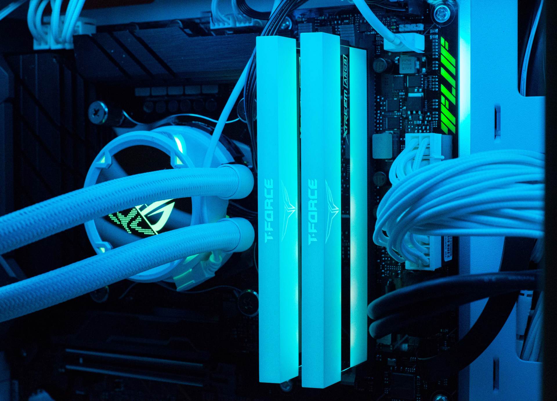 华硕ap201冰立方240水冷,华硕冰立方ap201支持多大的机箱