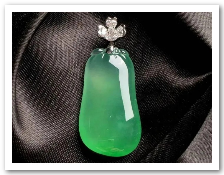 讲解翡翠原石种水表现视频,翡翠种水的鉴别方法视频