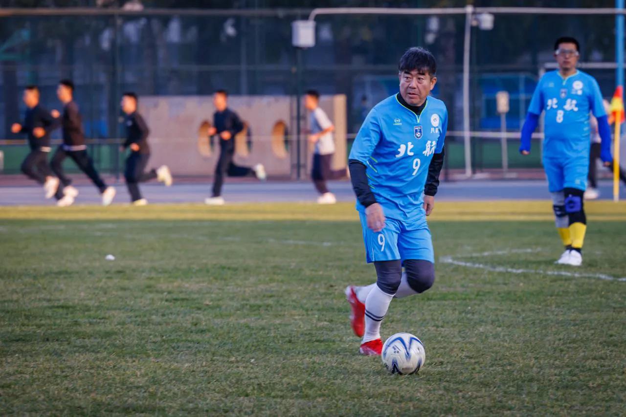 青春,真好——北航校园足球公益基金启动式之校友返校绿荫风云