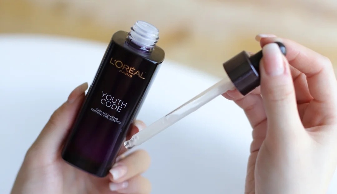 sk2精华好还是雅诗兰黛好,sk2霜和雅诗兰黛精华哪个好用